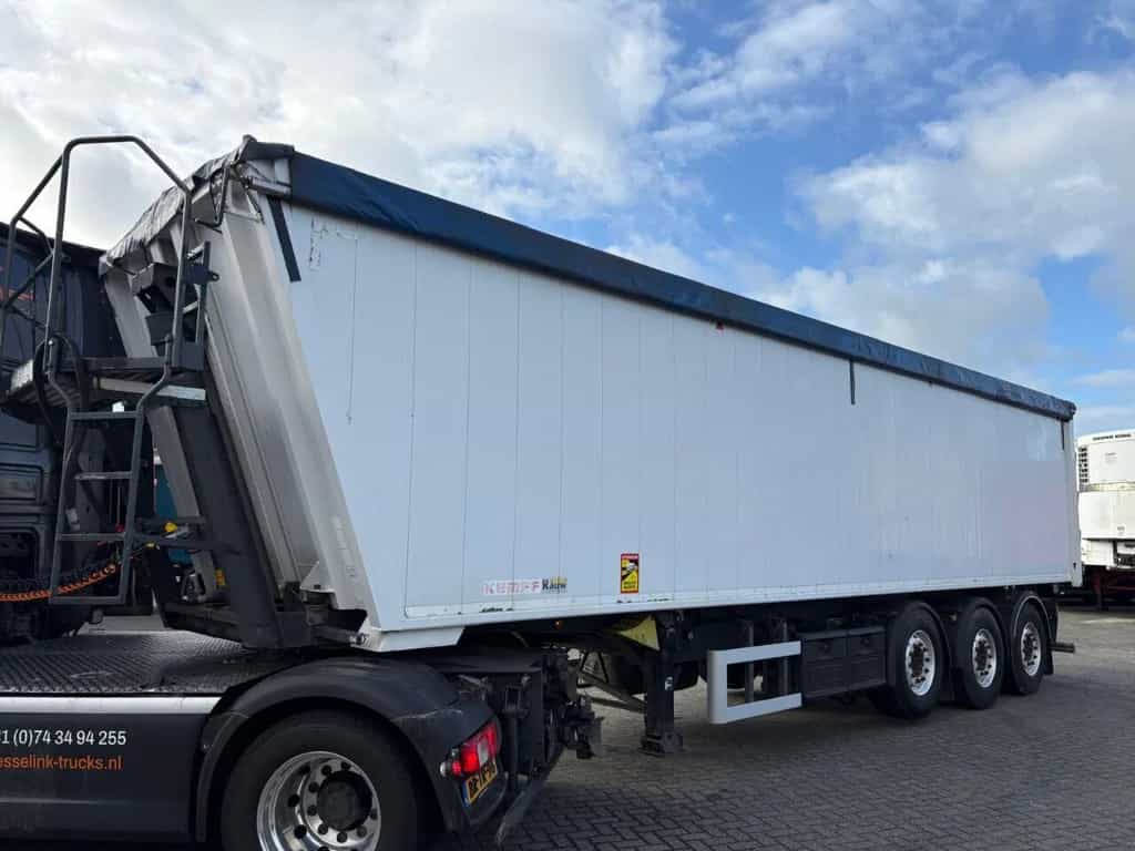Kempf 55m3 Waterdicht/Schlammdicht 7.040KG tipper semi-trailer