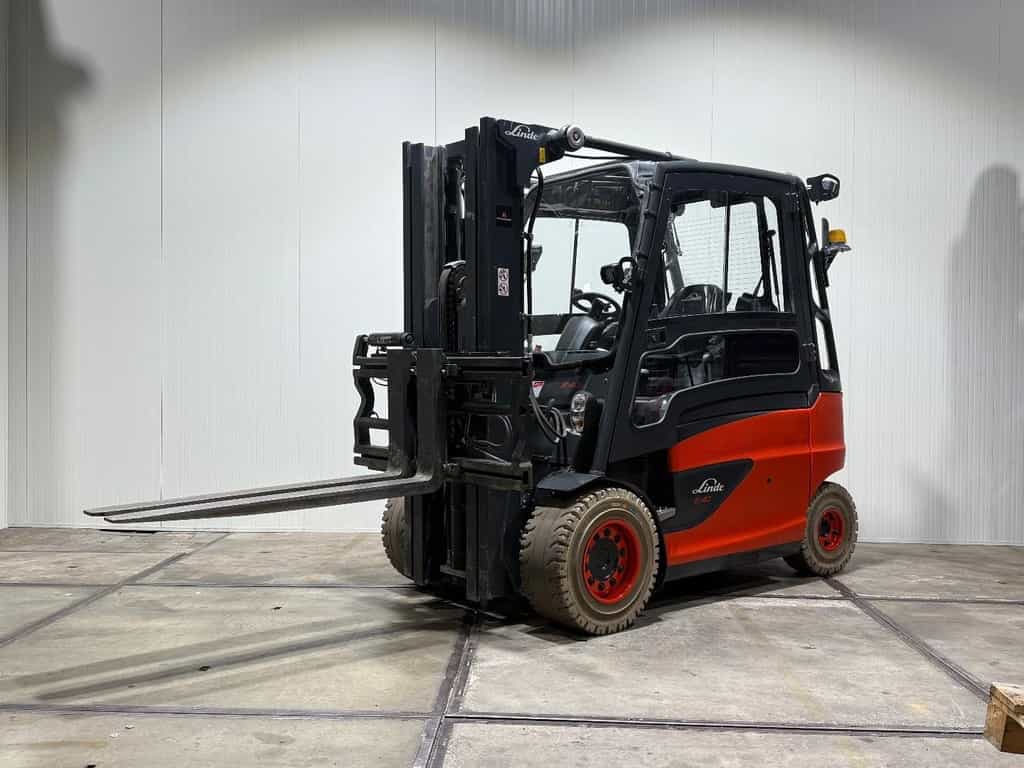Linde E40-600 3500UUR [ACCU 2023]Triplex Vorkversteller cabine Sideshift Freelift HL1125