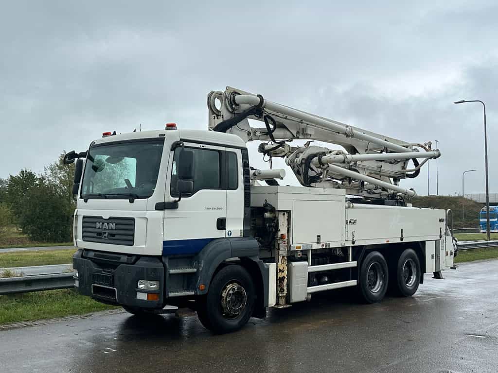 MAN TGA 26.360 6x4 with Putzmeister BSF24-4.16 24m Concrete Pump