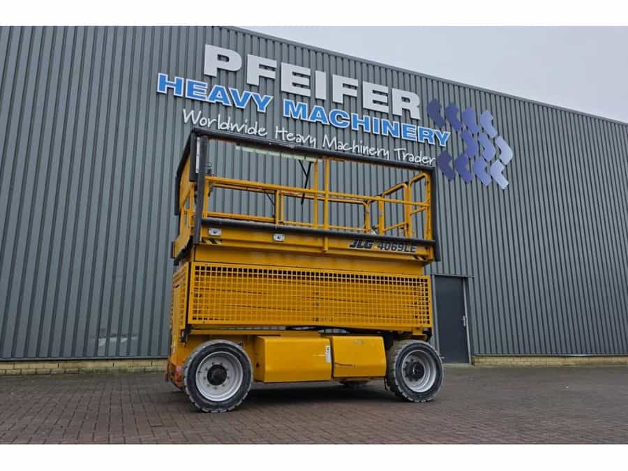 JLG 4069LE Electric, 14.2m Working Height, 360kg Capac