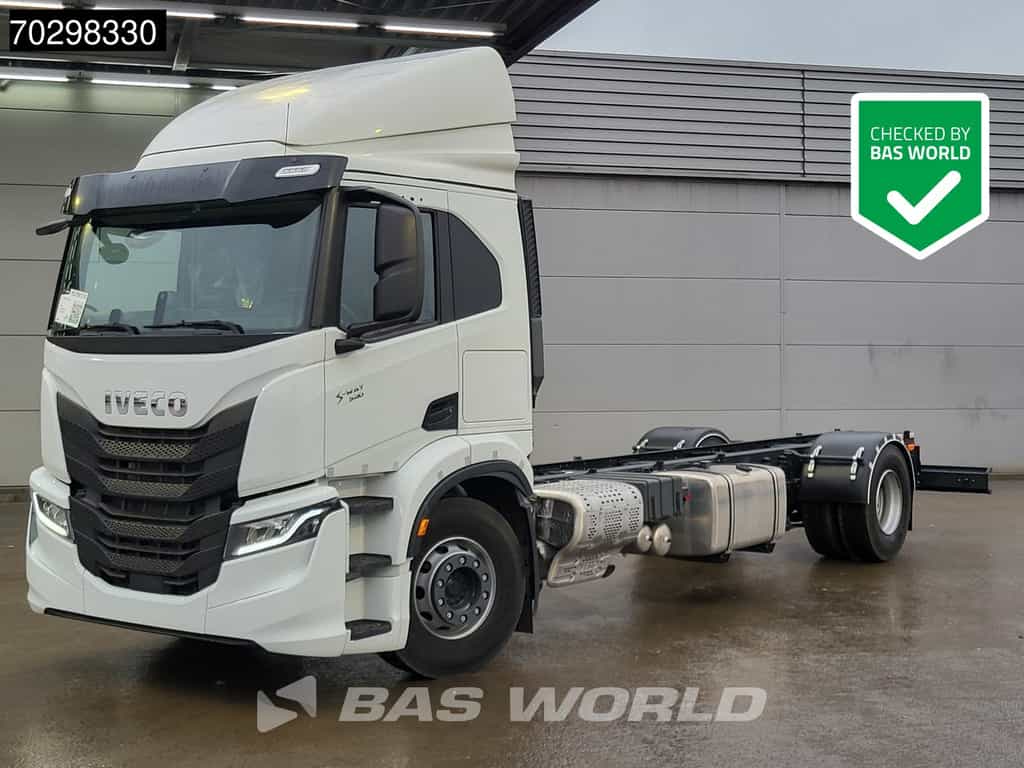 Iveco S-WAY 340 4X2 NEW! Chassis Automatic LED ACC Euro 6