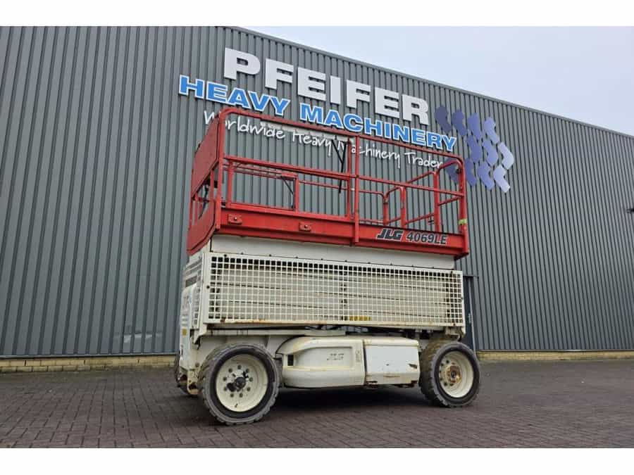 JLG 4069LE Electric, 14.2m Working Height, 360kg Capac