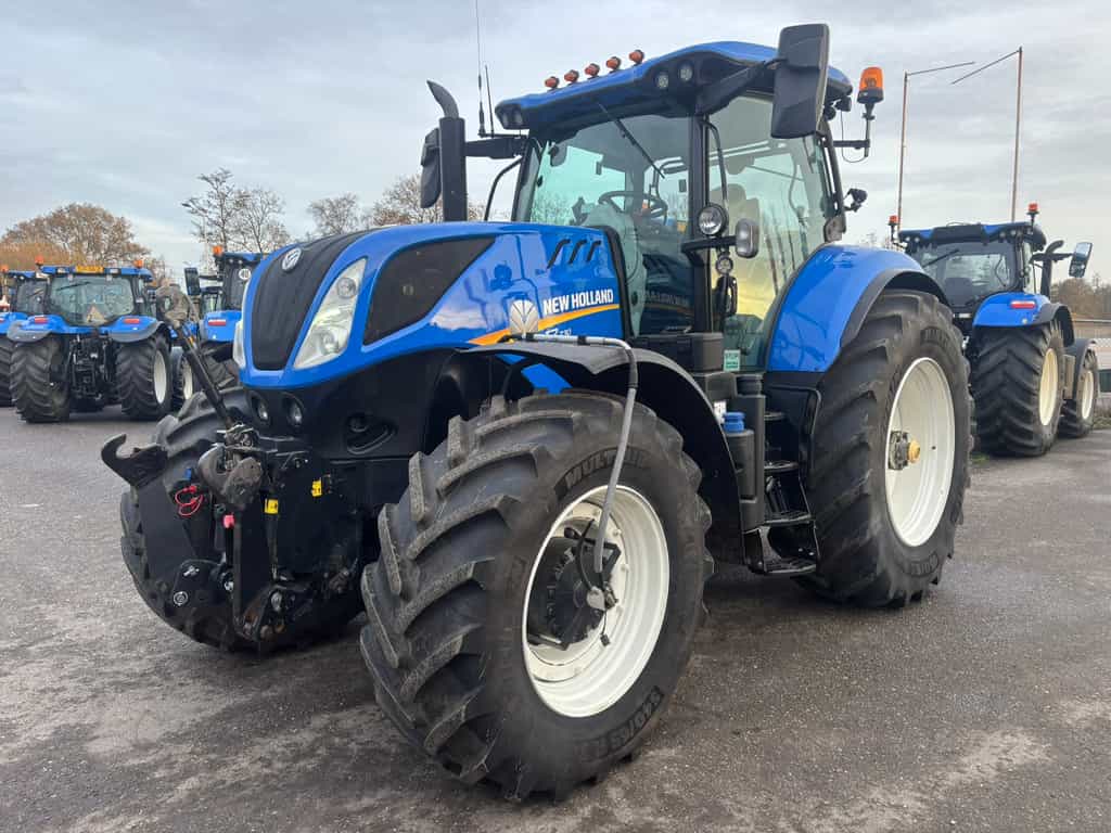 NEW HOLLAND T7.230 AC
