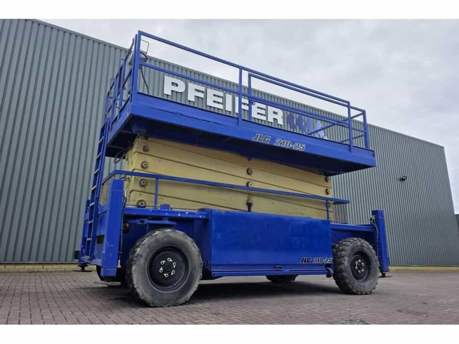 JLG 210-25 Diesel, 4x4 Drive, 23m Working Height, 1000