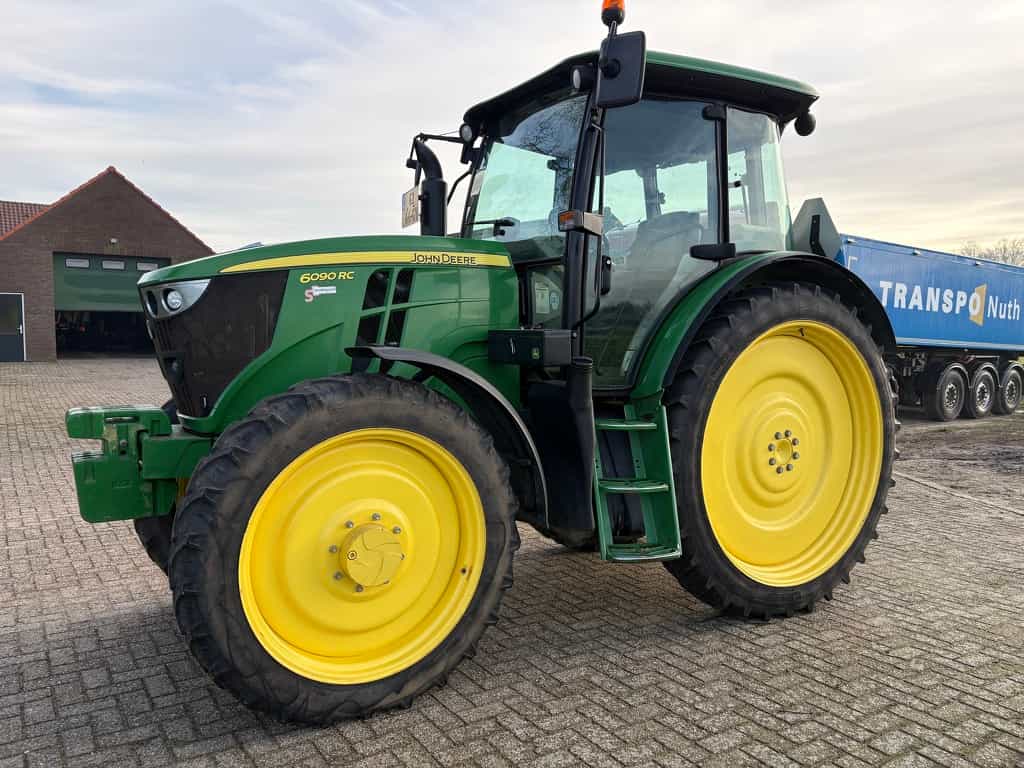 John Deere 6090 RC
