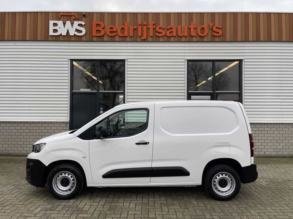 Peugeot Partner 1.2 PureTech Premium benzine grijs kenteken / originele Nederlandse bus / lease vanaf € 201 / zakelijk bpm vrij / vaste prijs rijklaar € 11.950 ex btw / airco / cruise / navigatie