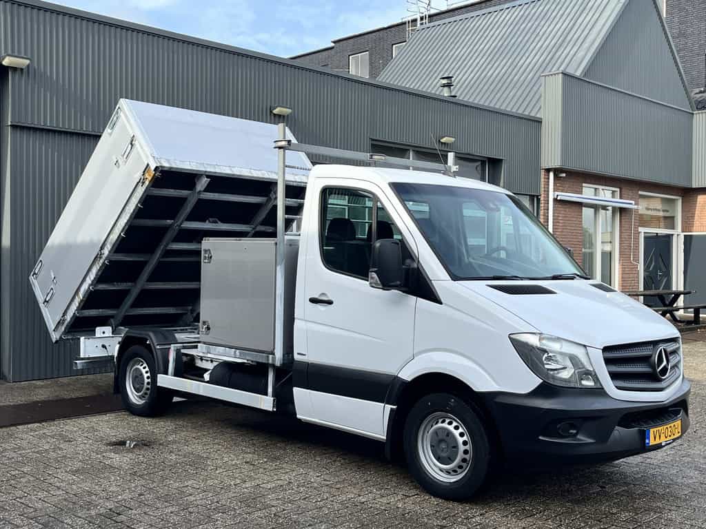 Mercedes-Benz Sprinter 316 1.8 NGT 366 CNG en Benzine 157pk Automaat Pick-up Open laadbak Kipper Gereedschapskist 3-Persoons Telefoonverbinding