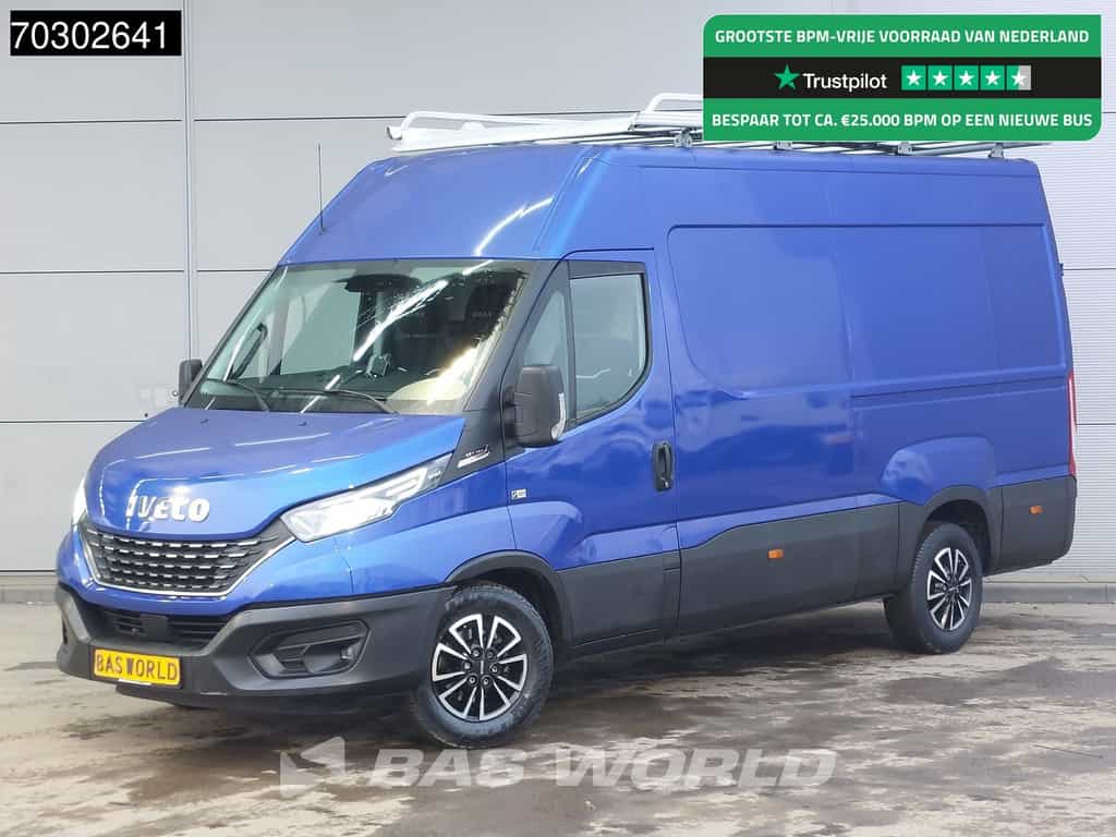 Iveco Daily 35S18 3.0L Automaat L2H2 3,5t Trekhaak 180PK Navi Airco Cruise Camera Parkeersensoren Imperiaal Velgen Euro6 L2 Airco Trekhaak Cruise control