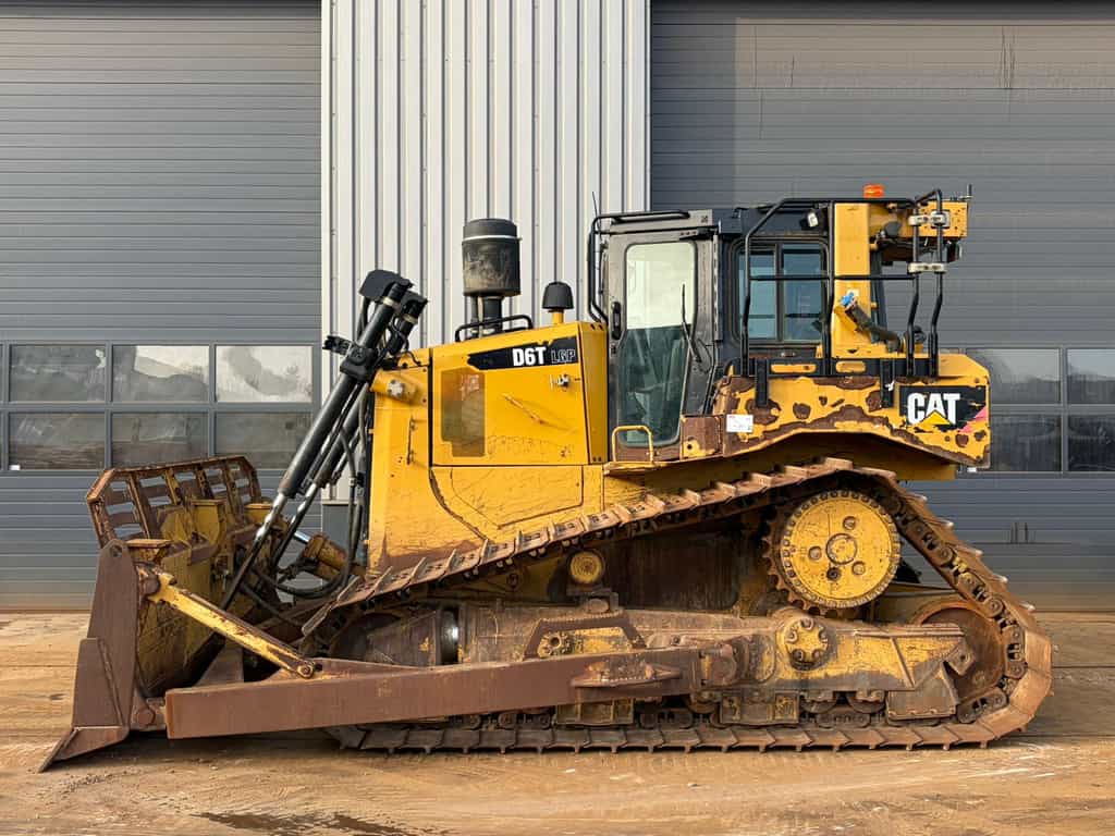 Caterpillar D6T LGP