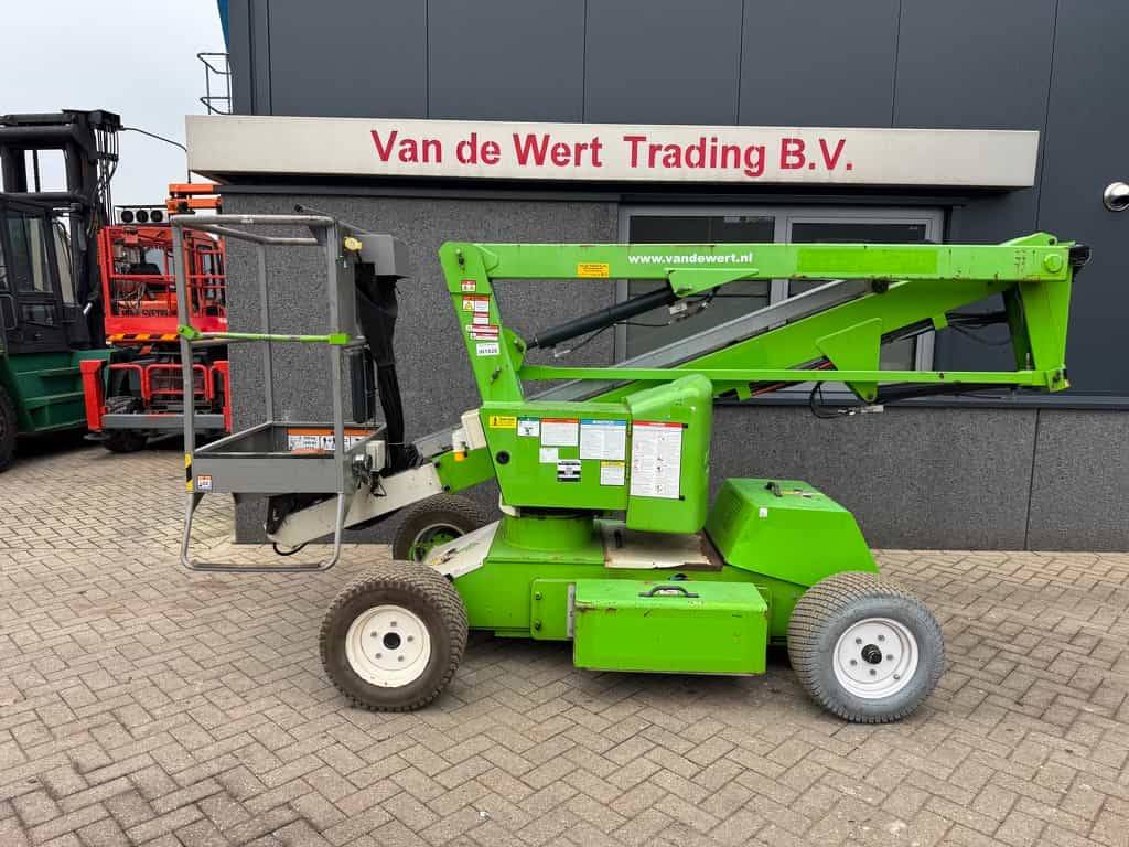 NIFTYLIFT Nifty HR12NDE Knikarmhoogwerker / Arbeitsbuhne HYBRIDE Kubota diesel 4x2 2015