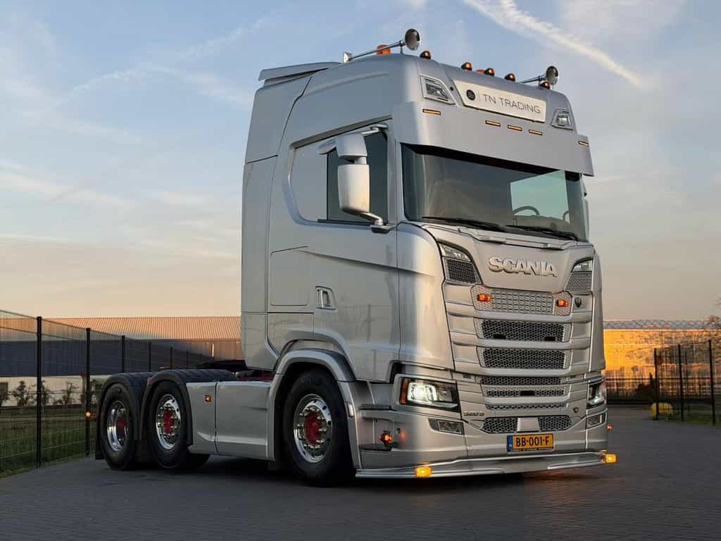 Scania S520 6X2/4, VOLLUCHT, LEER, RETARDER, PARK COOL, EURO 6D.