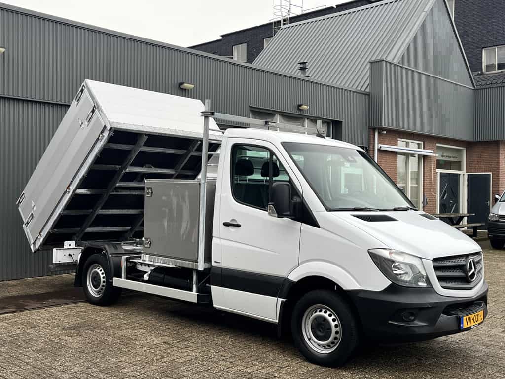 Mercedes-Benz Sprinter 316 1.8 NGT 366 CNG en Benzine 157pk Automaat Pick-up Open laadbak Kipper Gereedschapskist 3-Persoons Telefoonverbinding