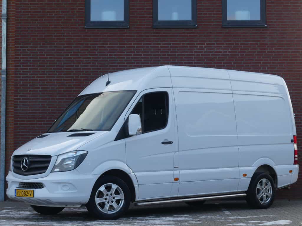 Mercedes-Benz Sprinter 319 CDI V6 L2H2 Geïsoleerd 3500 KG Trekgewicht Camera/Airco