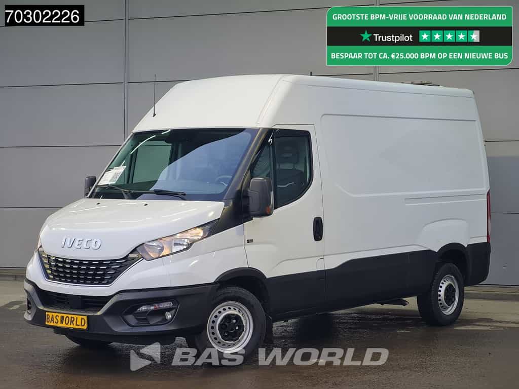 Iveco Daily 35S16 Automaat L2H2 3,5t Trekhaak 160PK ACC Navi Airco Cruise Camera Standkachel Euro6 L2 Airco Trekhaak