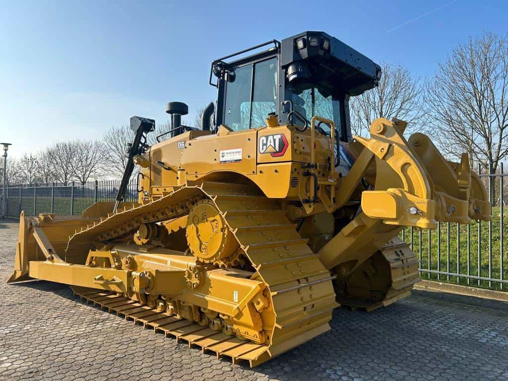 CAT D6 new unused with factory CE and EPA 3D ripper