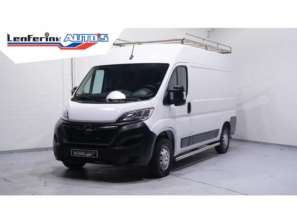 Opel Movano 2.2D 140 pk L2H2 Edition Airco, NAP, Imperiaal met Trap, Trekhaak 2.500 kg met Opstap, Navi, 1e Eigenaar, 3-Zits