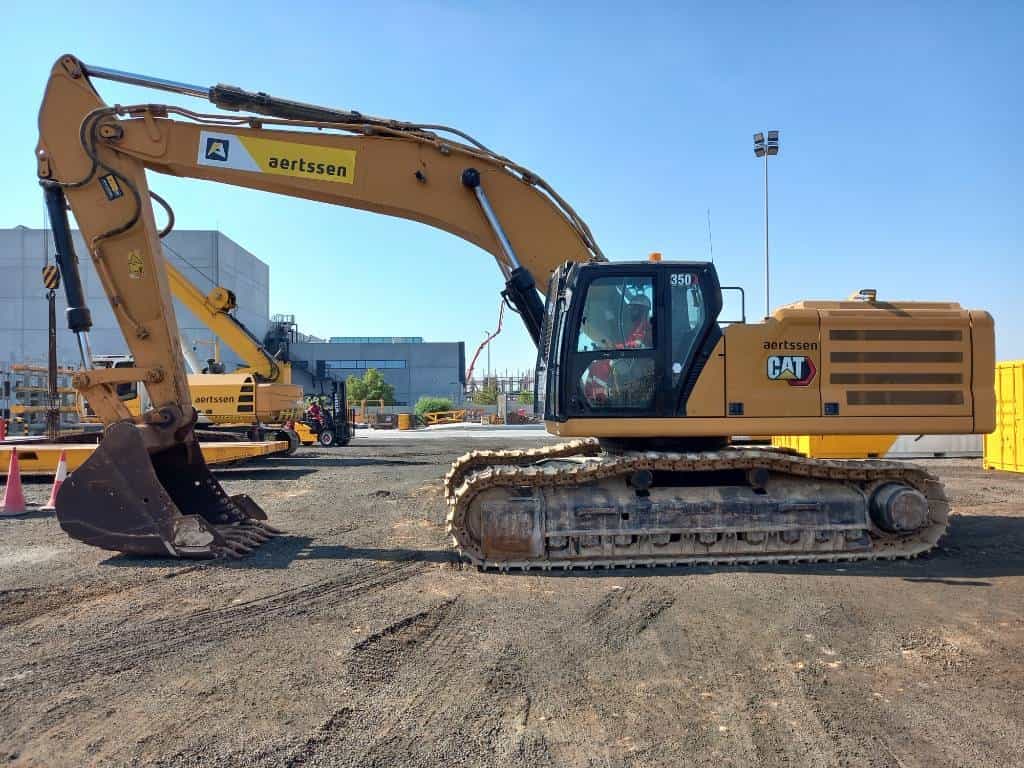 CAT 350 (Abu Dhabi)