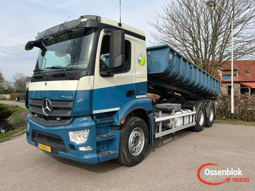 Mercedes-Benz ANTOS 2840 6x4 Euro 6 met Translift 24t kettingsysteem, slechts 273641 km. OT5243