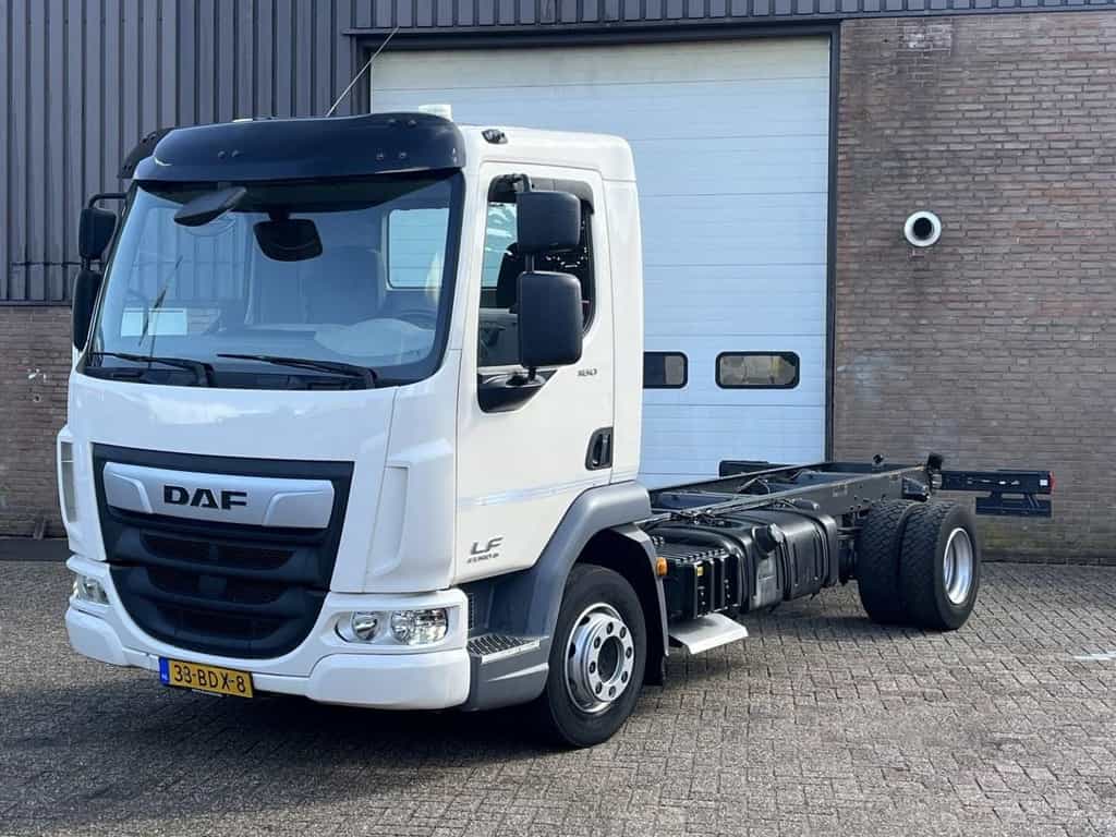 DAF LF 180 FA / Only 121.179 km / WB: 390 cm / Euro6 / Airco / PTO Prepared / TOP !! / NL Truck HT1130