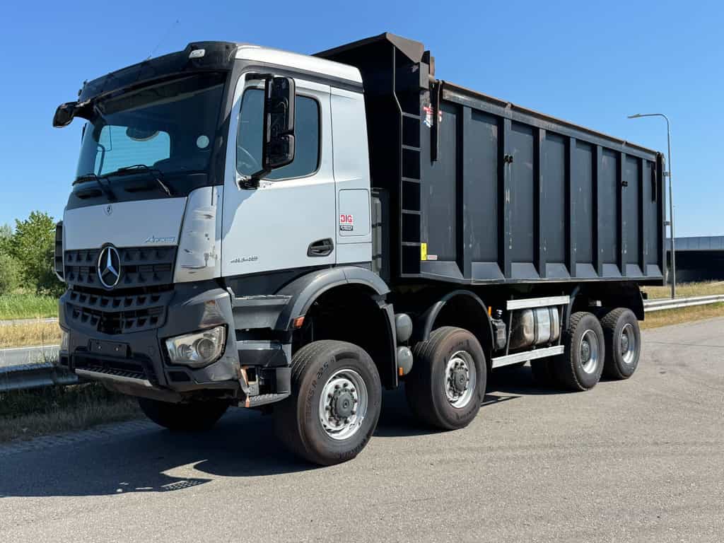 Mercedes Benz Arocs 4848 8x8 tipper