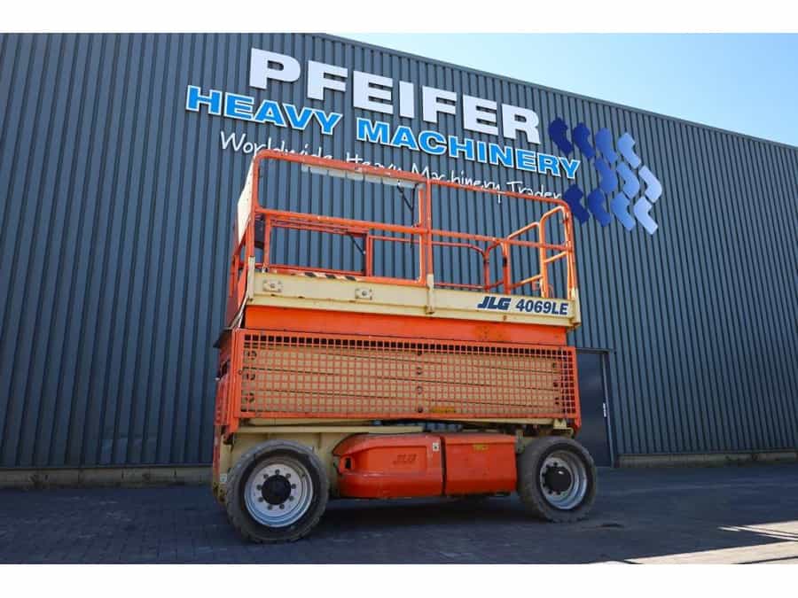 JLG 4069LE Electric, 14.2m Working Height, 360kg Capac