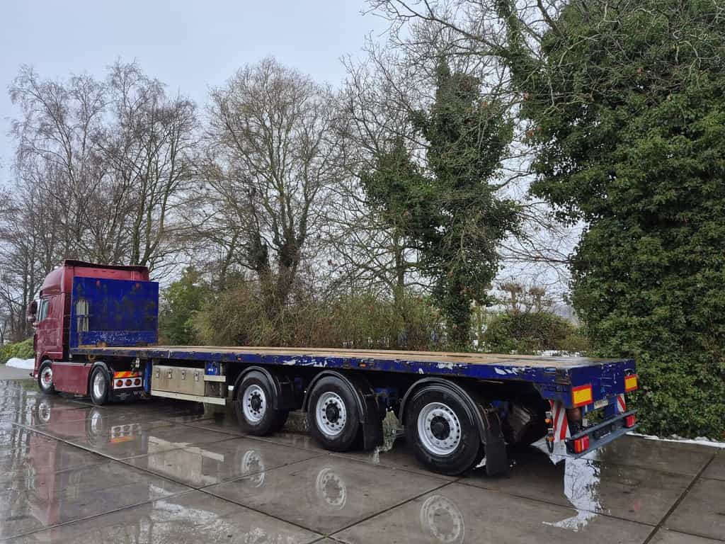 Doll P3H platform semi-trailer