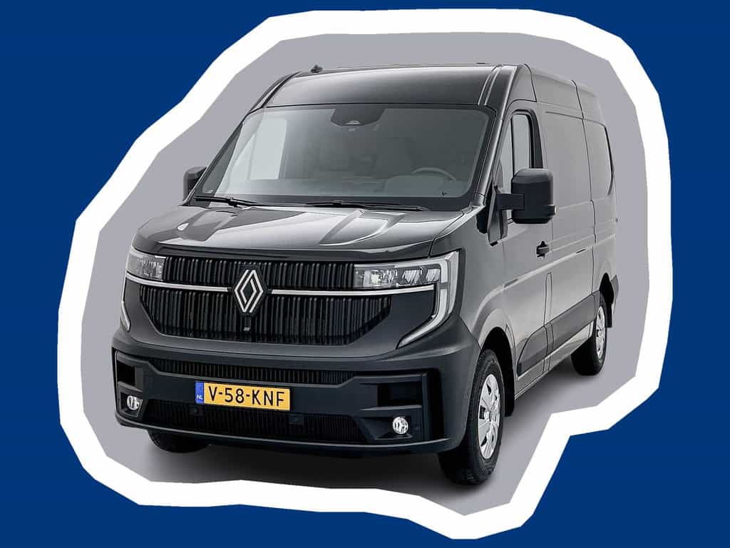 Renault Master T35 2.0 dCi 170 L2H2 Extra Noir Navigatie Stoelverwarming Led Trekhaak Voorruit verwarming Carplay