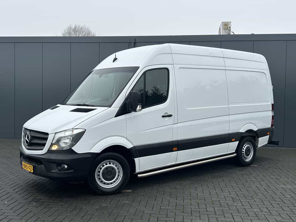 Mercedes-Benz Sprinter 314 CDI 143 PK AUTOMAAT E6 / L2H2 / 1e EIG. / 3.500 KG AHG / 74.621 KM / AIRCO / CRUISE / NETTE BUS