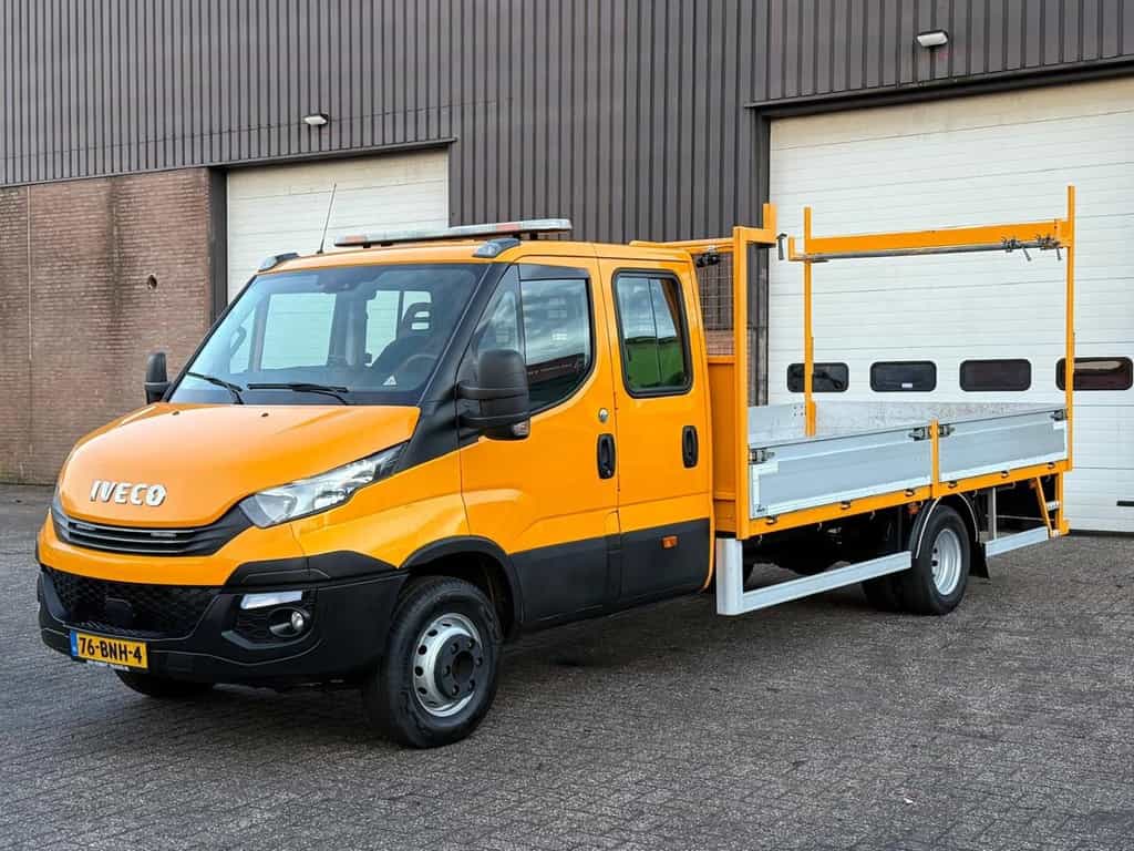 Iveco Daily 70C18 / Automaat / Airco / 6 zitplaatsen / Open laadbak / Dubbel lucht / Omvormer / NL HT1227