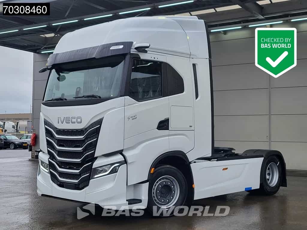 Iveco S-Way 500 4X2 NEW! 2xTanks Full-Air Standklima Navi LED