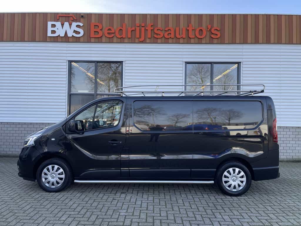 Renault Trafic 2.0 dCi 120pk T29 L2H1 Work Edition / vaste prijs rijklaar € 17.950 ex btw / euro 6 / bpm vrij / lease vanaf € 302 / imperial / trekhaak / camera / airco / cruise control