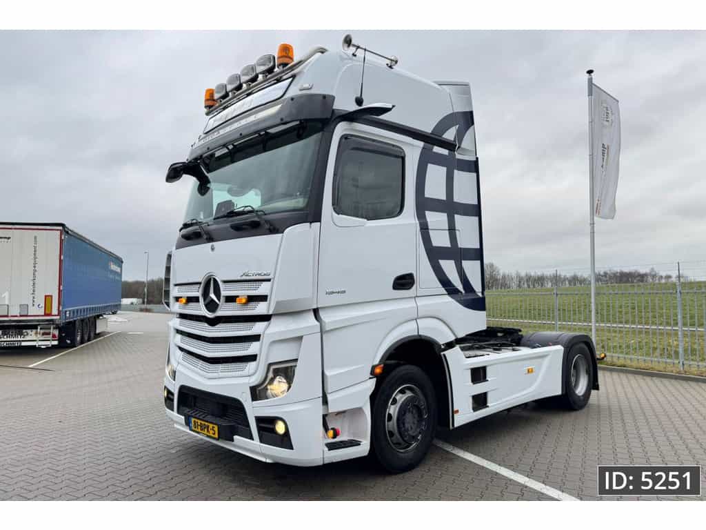 Mercedes-Benz Actros 1845 GigaSpace, Euro 6, / Standklima / 2 Tanks / Gigaspace / Mirrorcam