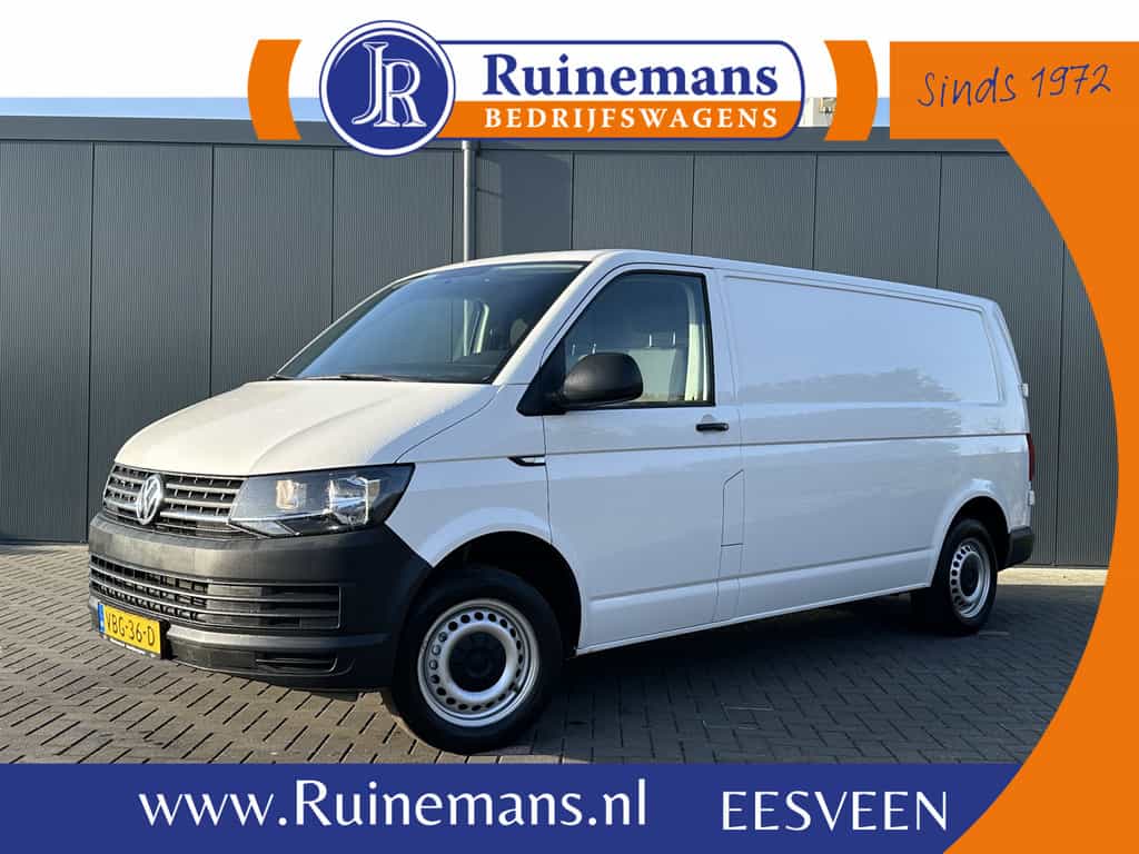Volkswagen Transporter 2.0 TDI 102 PK / L2H1 / UNIEK  29.774 KM !! / 1e EIGENAAR / TREKHAAK / AIRCO / 3 ZITS