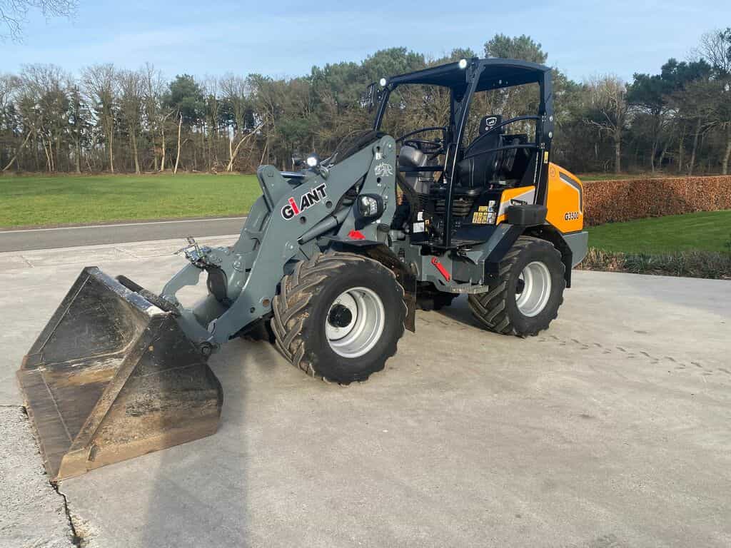 Giant g3500 2021 1200 draaiuren