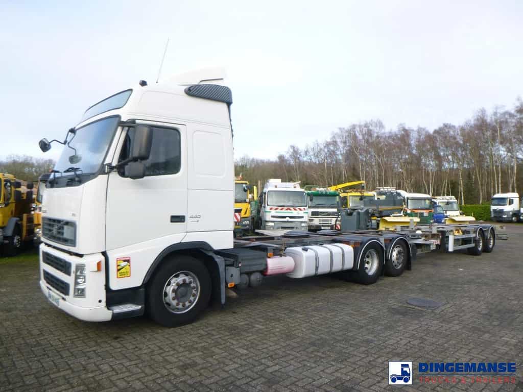 Volvo FH 440 6X2 Euro 4 container chassis 20 ft + Grosse drawbar trailer 20 ft