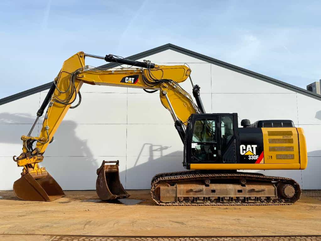 CAT 330FLN - German Machine / Triple Boom / OilQuick