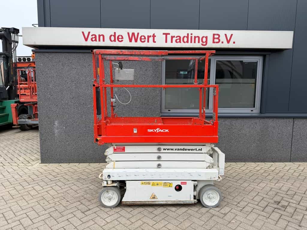 schaarhoogwerker SCISSOR SKYJACK SJ3219 2015 elektrisch 8M Werkhoogte
