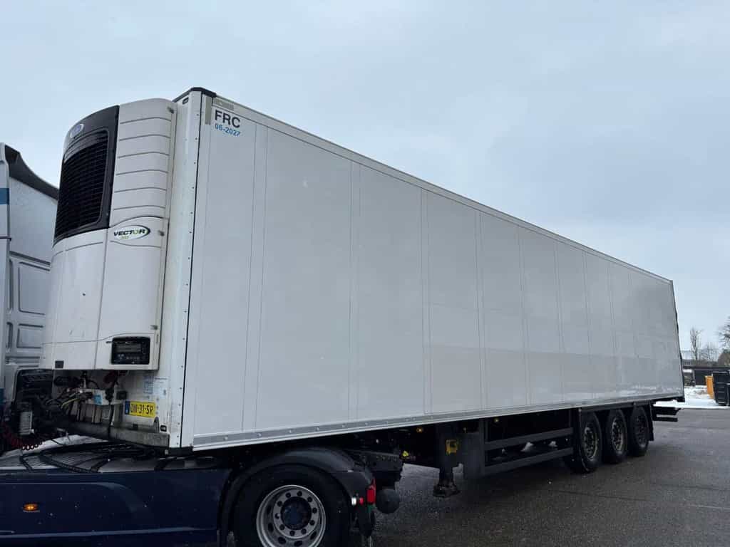 Schmitz Cargobull SCB*S3B Frigo 250B 265 Carrier Vector 1550 refrigerated semi-trailer
