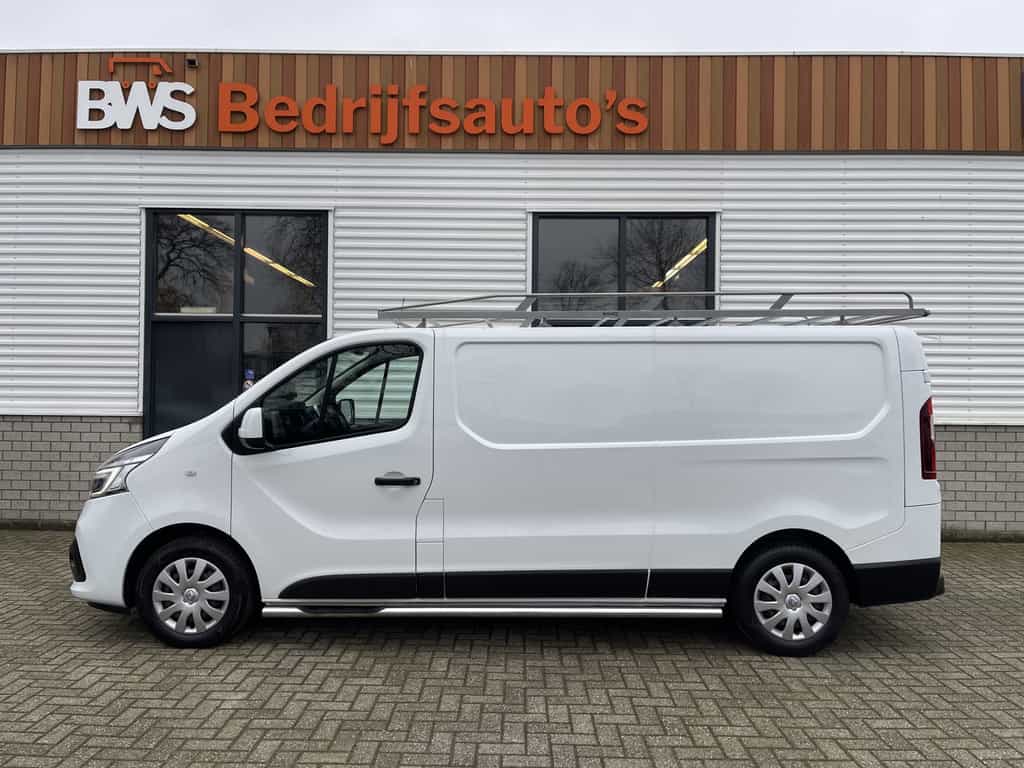 Renault Trafic 2.0 dCi 120pk T29 L2H1 Work Edition / vaste prijs rijklaar € 14.950 ex btw / lease vanaf € 252 / imperial / cruise / airco / navigatie / sidebars / euro 6
