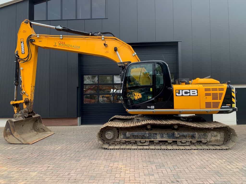 JCB 220LC