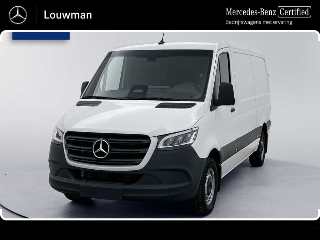 Mercedes-Benz Sprinter 319 1.9 Pro L2H1 3500kg trekhaak Distronic Navigatie Led Stoelverwarming Comfortstoel Betimmering