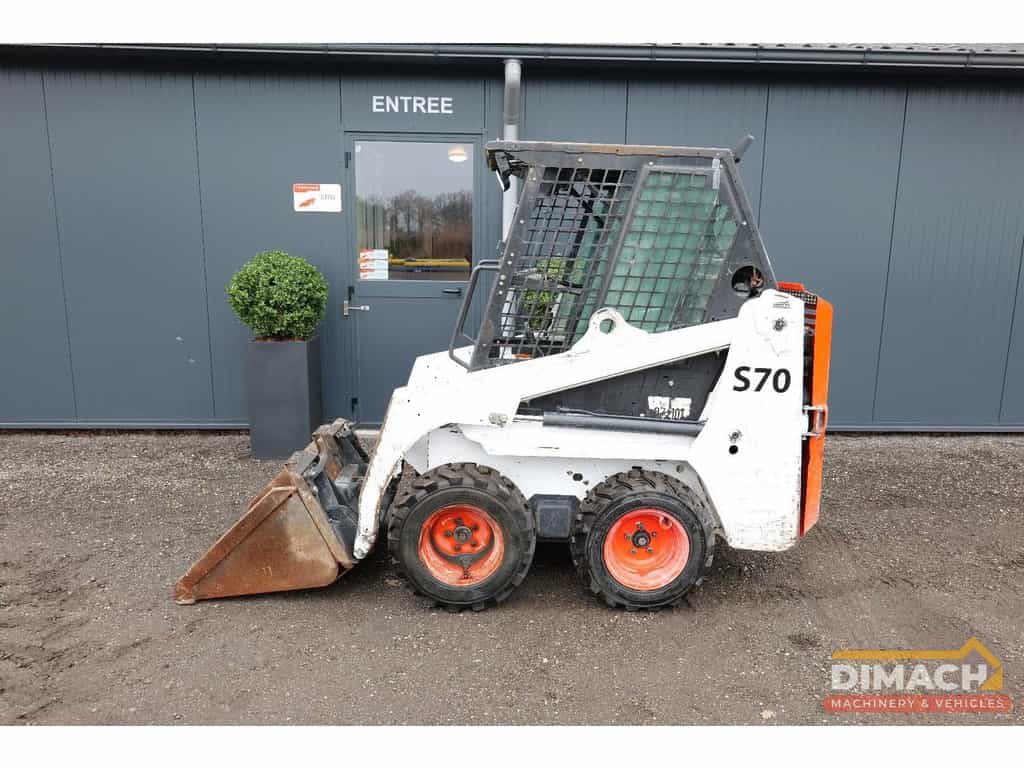 BOBCAT S70 4x4 Schranklader met bak - snelwissel - NL machine - Kubota 3 cil. - nieuwe banden DM1173