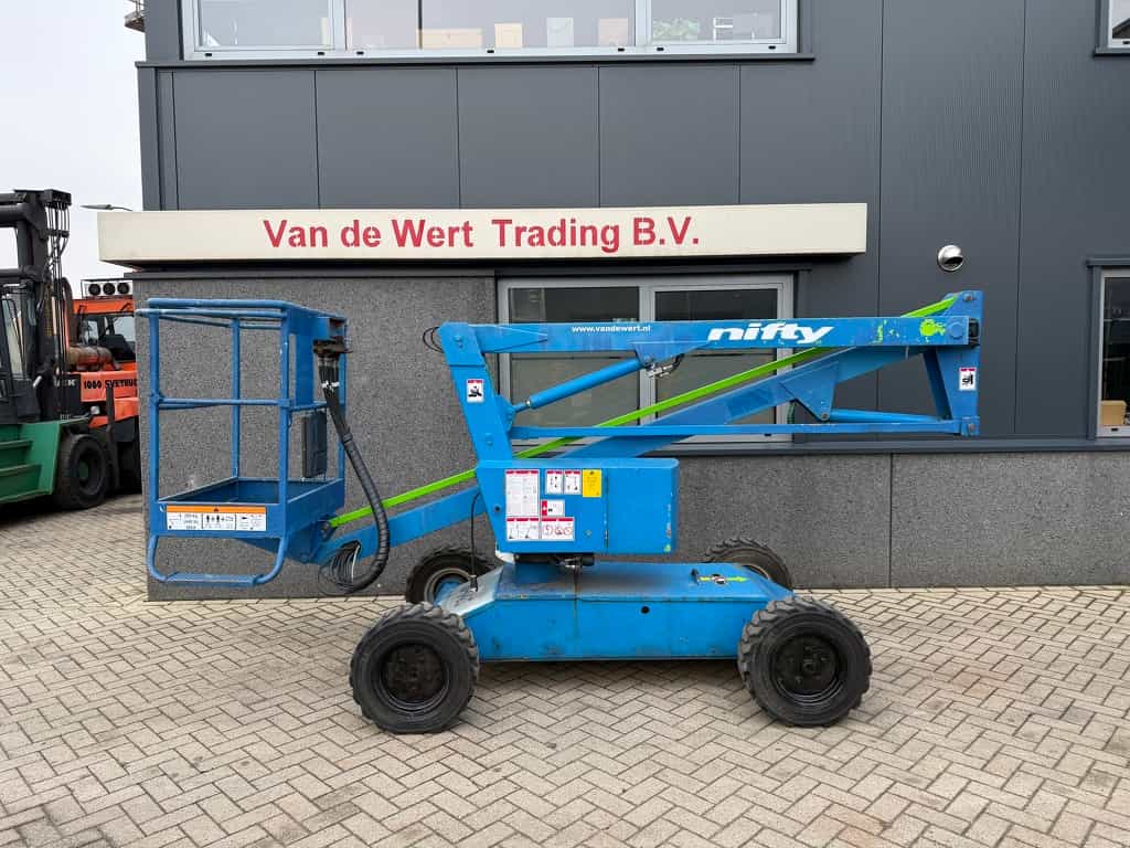 NIFTYLIFT Nifty HR10E Knikarmhoogwerker / Arbeitsbuhne Elektrisch 4x2 2005