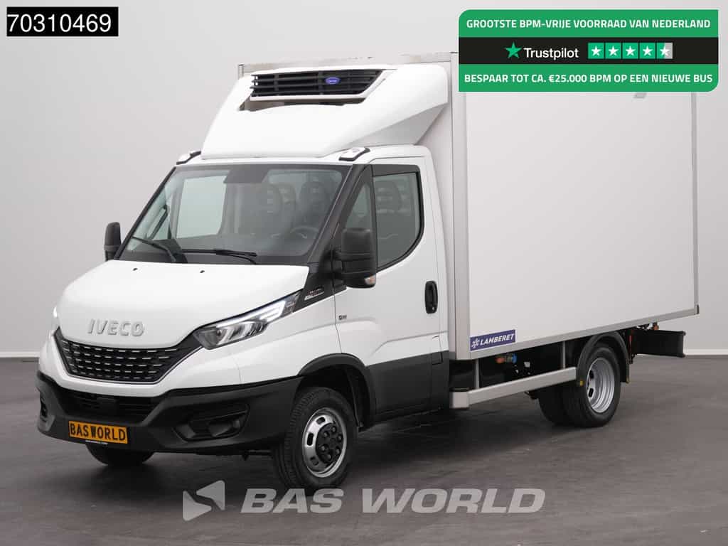 Iveco Daily 35C18 3.0L Automaat Lamberet Koelwagen 3,5t Trekhaaak Carrier Xarios 350 230v-Stekker Dubbellucht 180PK Navi LED Airco Cruise Euro6 Koel Koeler Bakwagen Gekoeld Kühl Kühler Kühlwagen Kühlkoffer Vries Vriezer Vrieswagen Frigo Airco Trekhaak Cruise control
