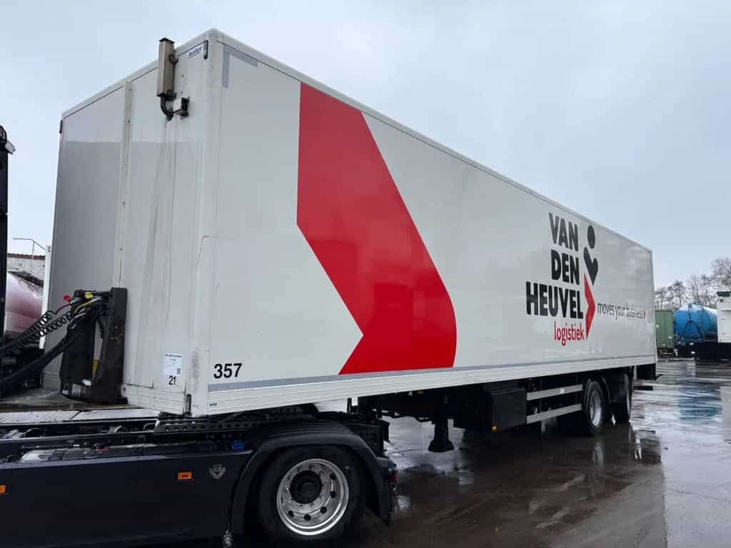 Sommer 12.3M Stuuras 2T Laadklep Webasto kachel NL Trailer APK/TUV 9-20 closed box semi-trailer