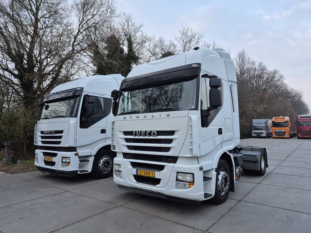 IVECO AS440S42T/P KM  (2 STUCK) truck tractor