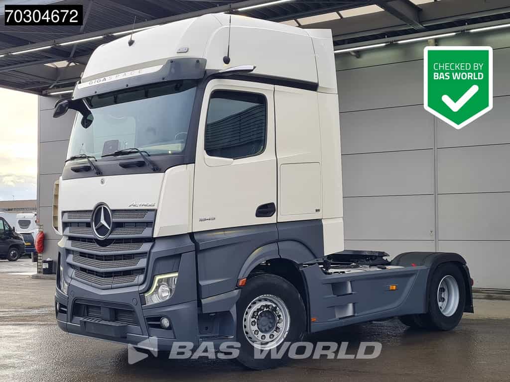 Mercedes Actros 1845 4X2 GigaSpace Retarder MirrorCam Navi Euro 6