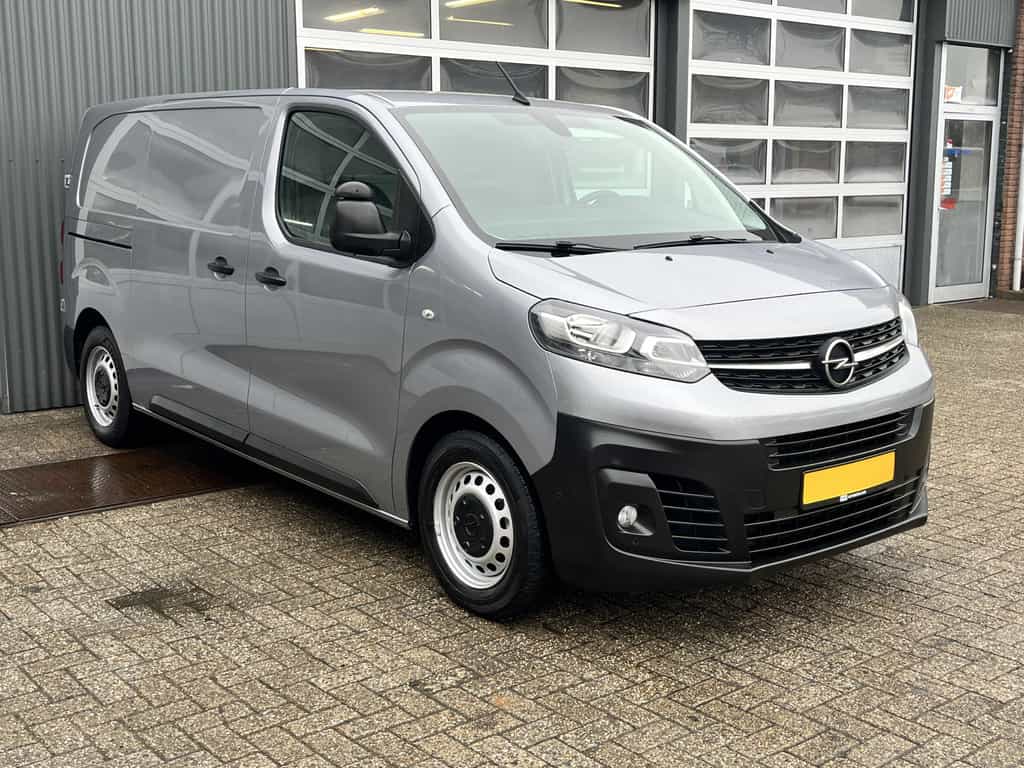 Opel Vivaro 1.5 CDTI L2H1 Marge BTW en BPM vrij!! Airco Cruise controle Navigatiesysteem 2-Persoons Parkeerhulp achter Apple carplay 1e eigenaar Euro 6 Bpm en Btw vrij voor particulier gebruik !!