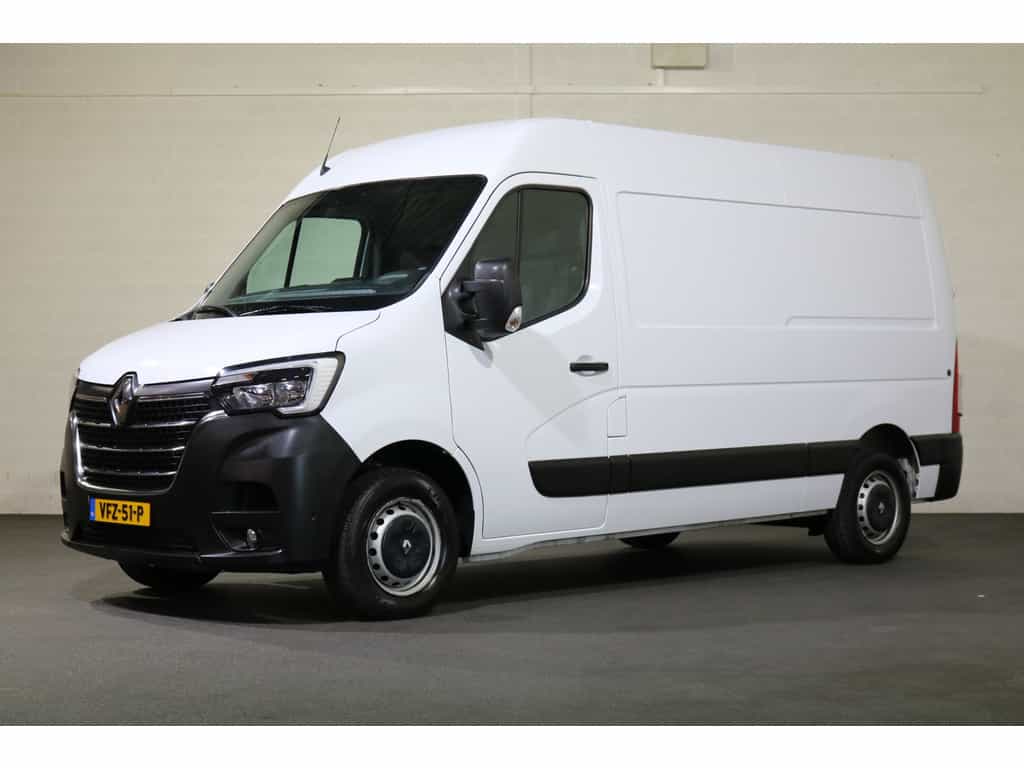 Renault Master 2.3 dCi 135pk L2 H2 Airco Navigatie Camera Trekhaak