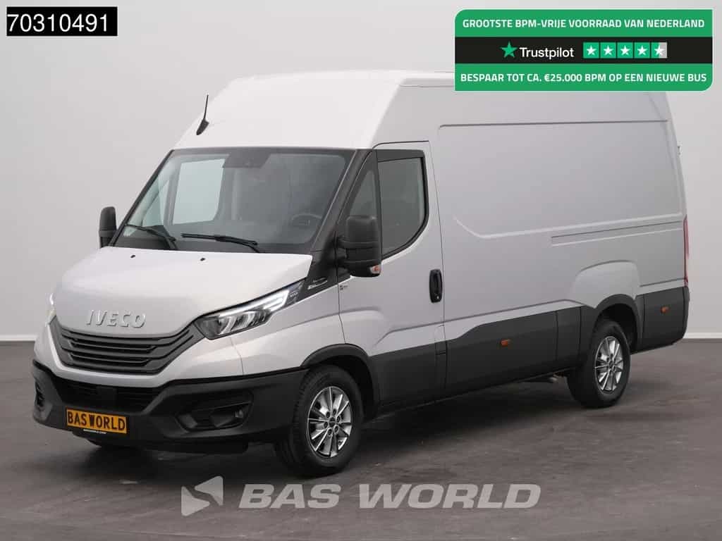 Iveco Daily 35S16 Luchtvering Automaat L2H2 3,5t Trekhaak160PK LED ACC Navi Camera Parkeersensoren Euro6 L2 Airco Trekhaak
